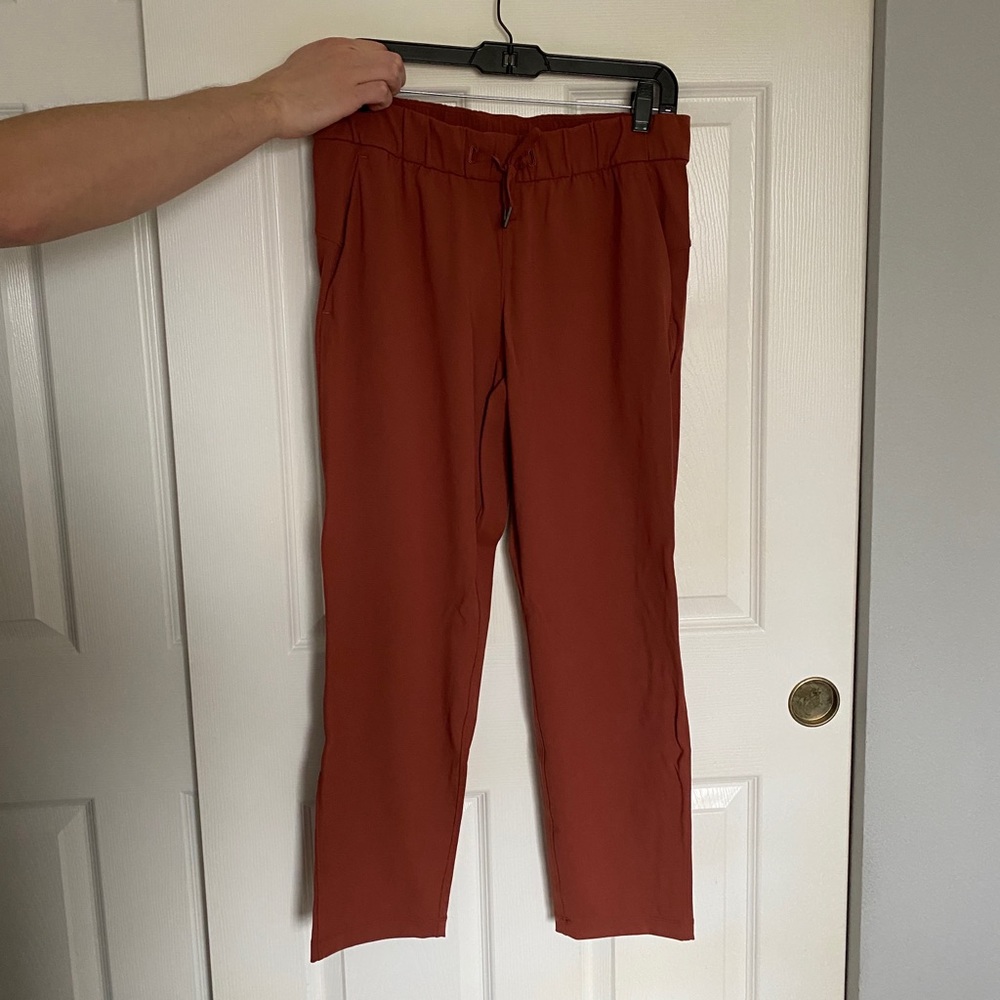 EUC Lululemon On The Fly Pant 8